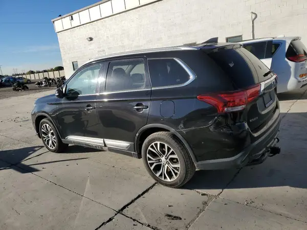 JA4AZ3A33JZ016110 2018 MITSUBISHI OUTLANDER - Image 2