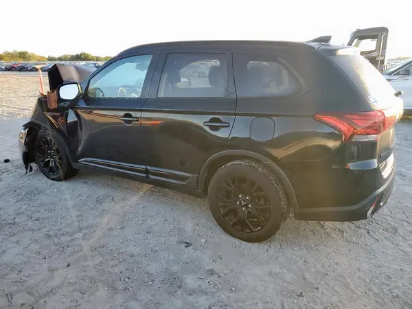 JA4AZ3A33JZ020237 2018 MITSUBISHI OUTLANDER - Image 2