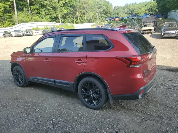 JA4AZ3A33JZ034784 2018 MITSUBISHI OUTLANDER - Image 2