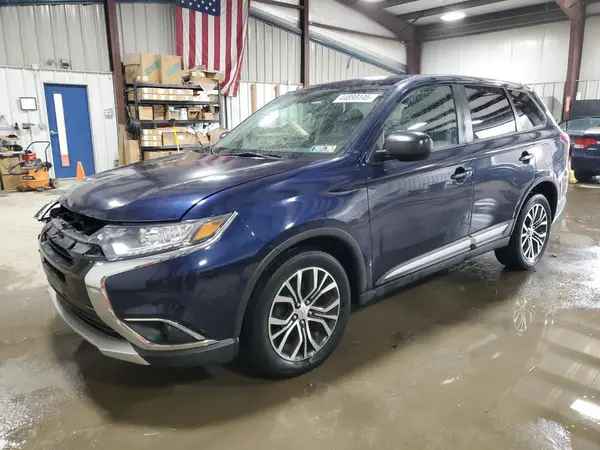 JA4AZ3A33JZ057627 2018 MITSUBISHI OUTLANDER - Image 1