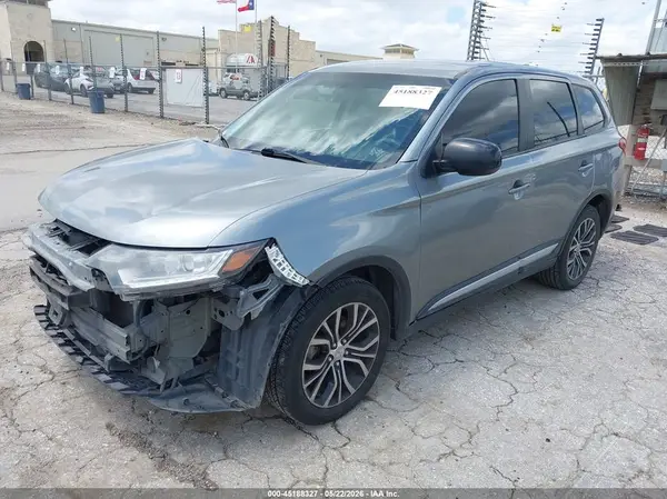JA4AZ3A33JZ059023 2018 MITSUBISHI OUTLANDER - Image 2