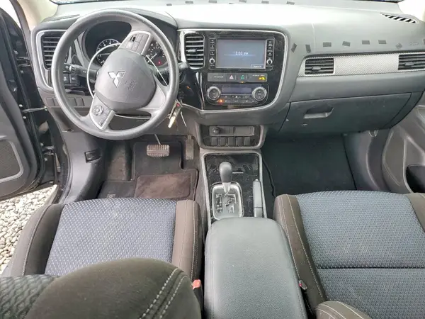 JA4AZ3A33JZ059488 2018 MITSUBISHI OUTLANDER - Image 8