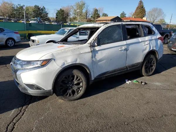 JA4AZ3A33JZ064156 2018 MITSUBISHI OUTLANDER - Image 1