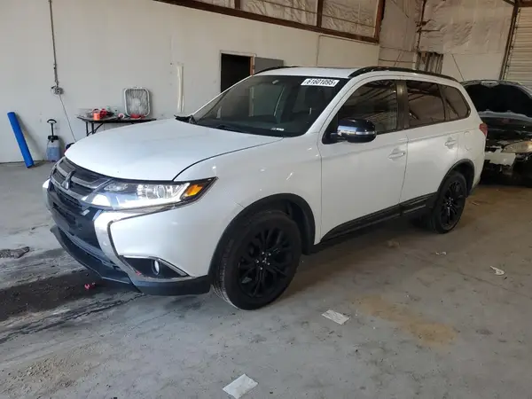 JA4AZ3A33JZ065128 2018 MITSUBISHI OUTLANDER - Image 1