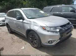 JA4AZ3A33JZ067896 2018 MITSUBISHI OUTLANDER