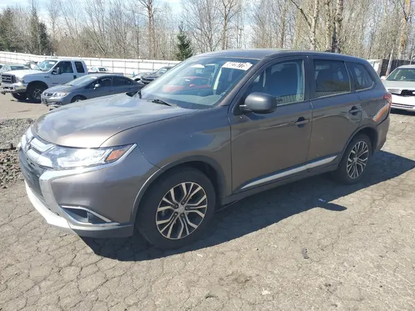 JA4AZ3A33JZ070085 2018 MITSUBISHI OUTLANDER - Image 1