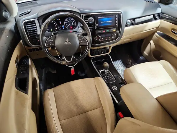 JA4AZ3A33JZ070734 2018 MITSUBISHI OUTLANDER - Image 8