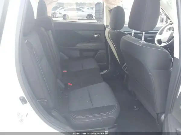 JA4AZ3A33KZ003133 2019 MITSUBISHI OUTLANDER - Image 8