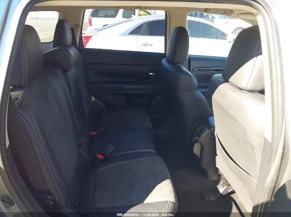 JA4AZ3A33KZ003312 2019 MITSUBISHI OUTLANDER - Image 8