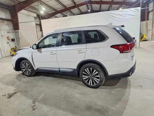 JA4AZ3A33KZ005822 2019 MITSUBISHI OUTLANDER - Image 2