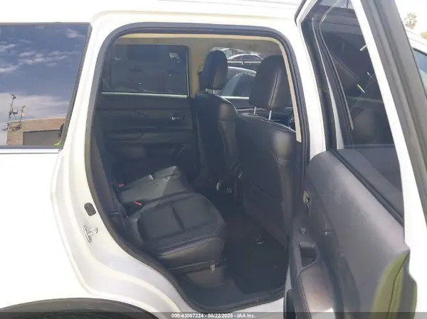 JA4AZ3A33KZ006579 2019 MITSUBISHI OUTLANDER - Image 8