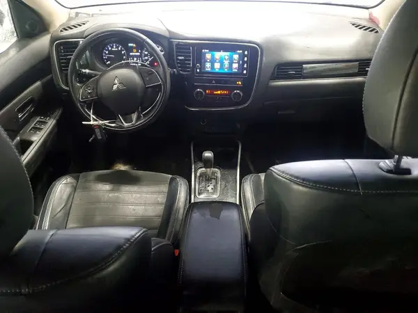JA4AZ3A33KZ011085 2019 MITSUBISHI OUTLANDER - Image 8