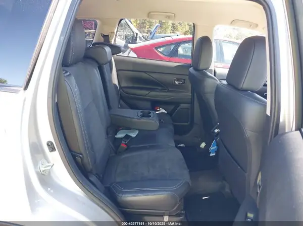 JA4AZ3A33KZ011099 2019 MITSUBISHI OUTLANDER - Image 8