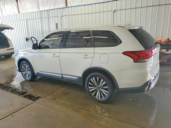 JA4AZ3A33KZ016674 2019 MITSUBISHI OUTLANDER - Image 2