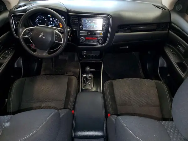 JA4AZ3A33KZ016674 2019 MITSUBISHI OUTLANDER - Image 8