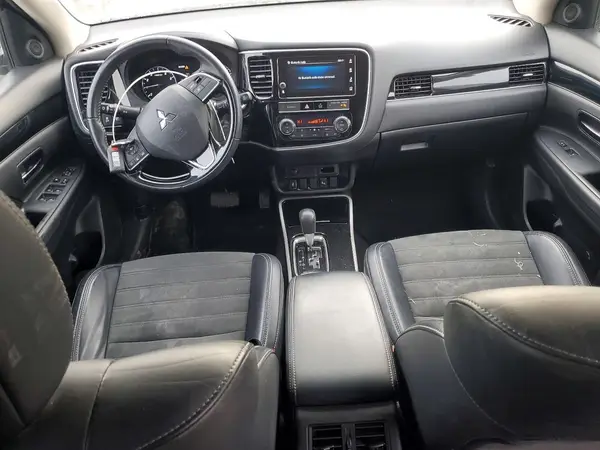 JA4AZ3A33KZ017548 2019 MITSUBISHI OUTLANDER - Image 8