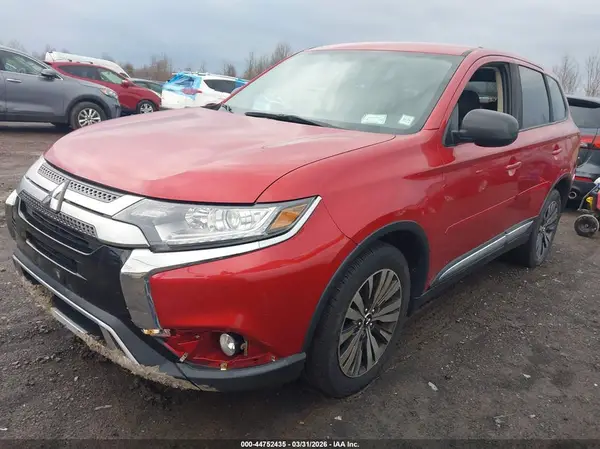 JA4AZ3A33KZ018408 2019 MITSUBISHI OUTLANDER - Image 2