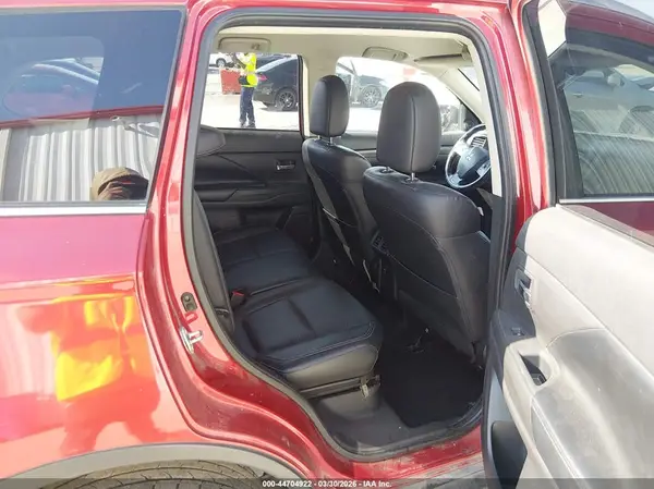 JA4AZ3A33KZ019624 2019 MITSUBISHI OUTLANDER - Image 8