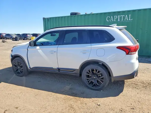 JA4AZ3A33KZ025973 2019 MITSUBISHI OUTLANDER - Image 2