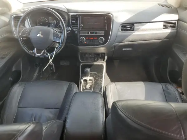 JA4AZ3A33KZ041851 2019 MITSUBISHI OUTLANDER - Image 8