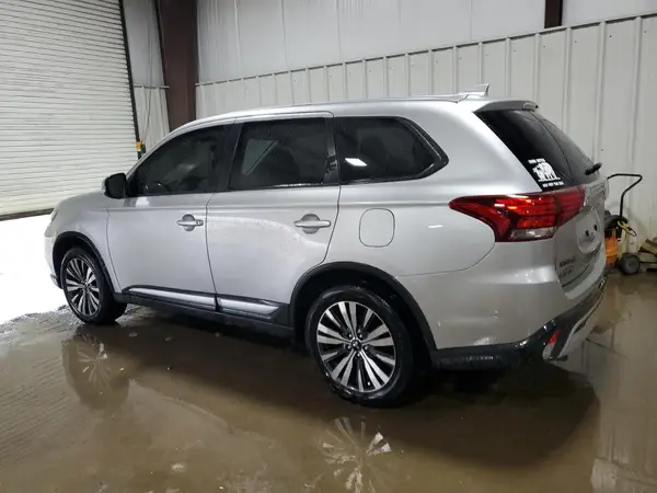 JA4AZ3A33KZ045849 2019 MITSUBISHI OUTLANDER - Image 2
