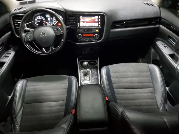 JA4AZ3A33KZ045849 2019 MITSUBISHI OUTLANDER - Image 8