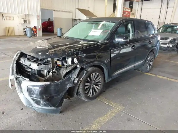 JA4AZ3A33KZ049156 2019 MITSUBISHI OUTLANDER - Image 2