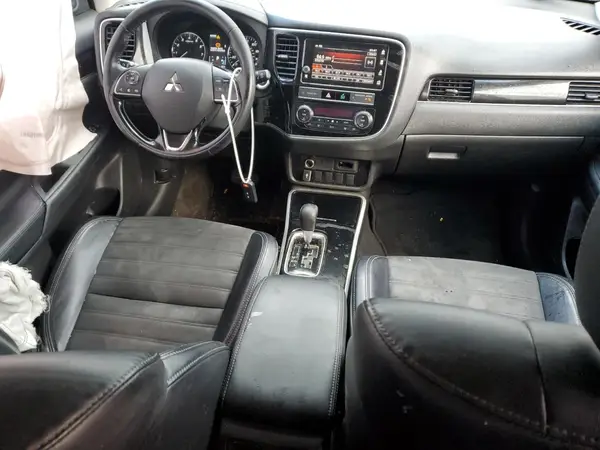 JA4AZ3A33KZ049822 2019 MITSUBISHI OUTLANDER - Image 8