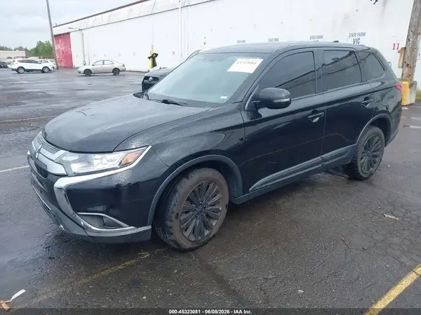 JA4AZ3A33KZ050923 2019 MITSUBISHI OUTLANDER - Image 2