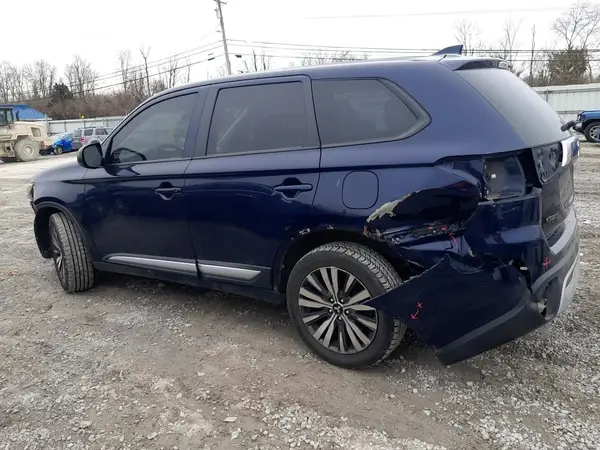 JA4AZ3A33KZ051702 2019 MITSUBISHI OUTLANDER - Image 2