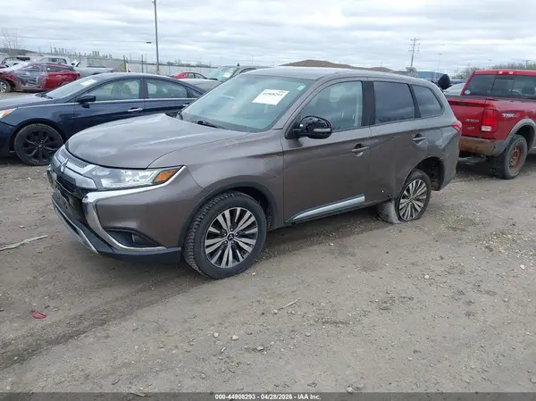 JA4AZ3A33KZ054700 2019 MITSUBISHI OUTLANDER - Image 2