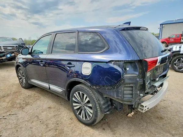 JA4AZ3A33LZ004543 2020 MITSUBISHI OUTLANDER - Image 2