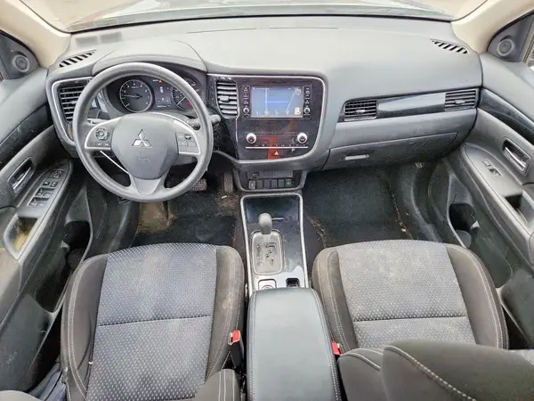 JA4AZ3A33LZ004543 2020 MITSUBISHI OUTLANDER - Image 8