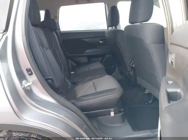 JA4AZ3A33LZ006986 2020 MITSUBISHI OUTLANDER - Image 8