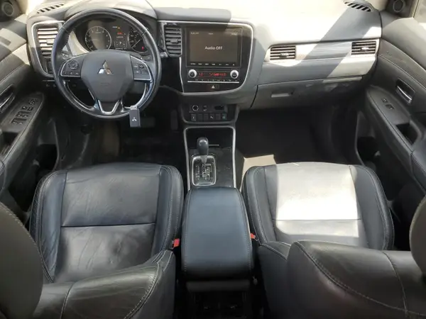 JA4AZ3A33LZ017468 2020 MITSUBISHI OUTLANDER - Image 8