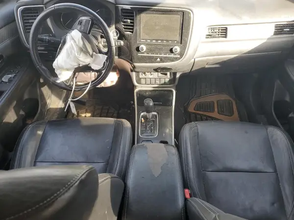 JA4AZ3A33LZ017938 2020 MITSUBISHI OUTLANDER - Image 8