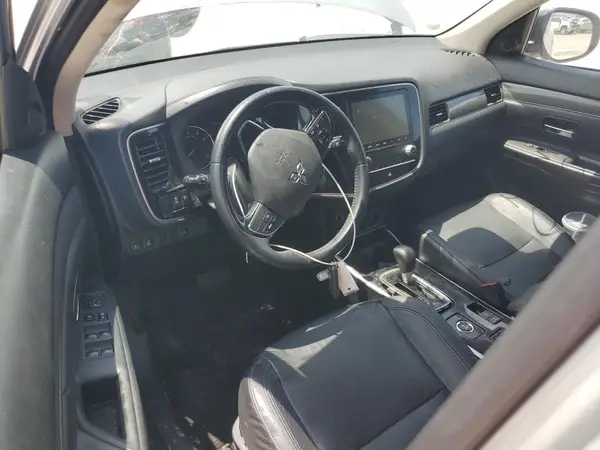 JA4AZ3A33LZ019530 2020 MITSUBISHI OUTLANDER - Image 8