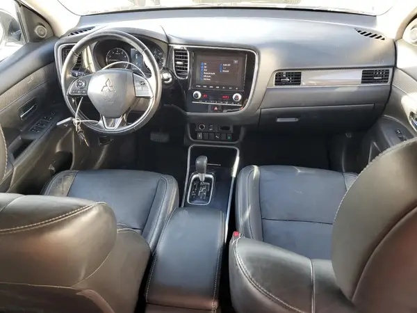 JA4AZ3A33LZ020483 2020 MITSUBISHI OUTLANDER - Image 8
