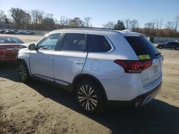 JA4AZ3A33LZ021035 2020 MITSUBISHI OUTLANDER - Image 2