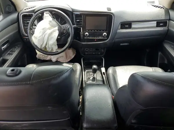 JA4AZ3A33LZ021309 2020 MITSUBISHI OUTLANDER - Image 8