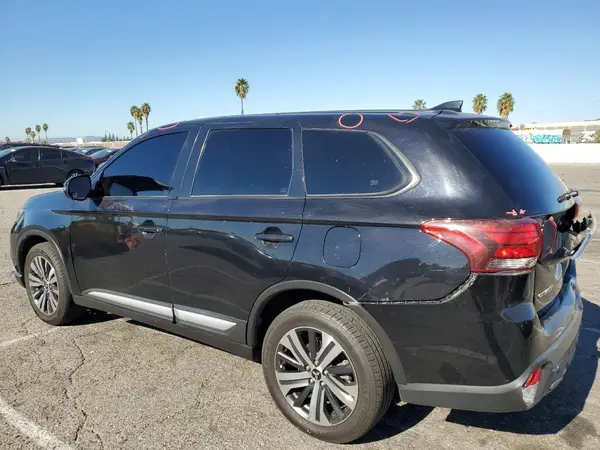 JA4AZ3A33LZ022251 2020 MITSUBISHI OUTLANDER - Image 2