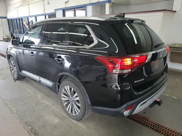 JA4AZ3A33LZ023450 2020 MITSUBISHI OUTLANDER - Image 2