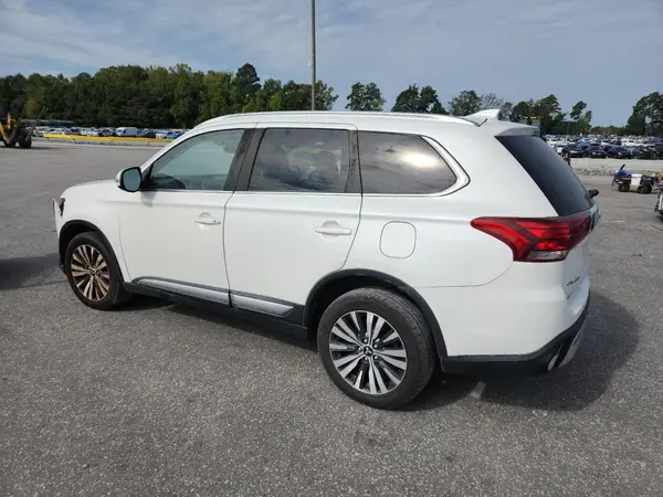 JA4AZ3A33LZ023819 2020 MITSUBISHI OUTLANDER - Image 2