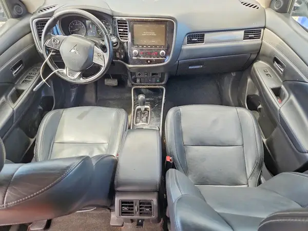 JA4AZ3A33LZ024369 2020 MITSUBISHI OUTLANDER - Image 8
