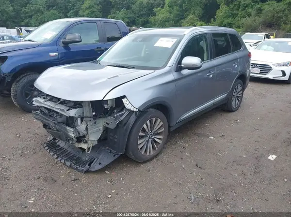 JA4AZ3A33LZ025361 2020 MITSUBISHI OUTLANDER - Image 2