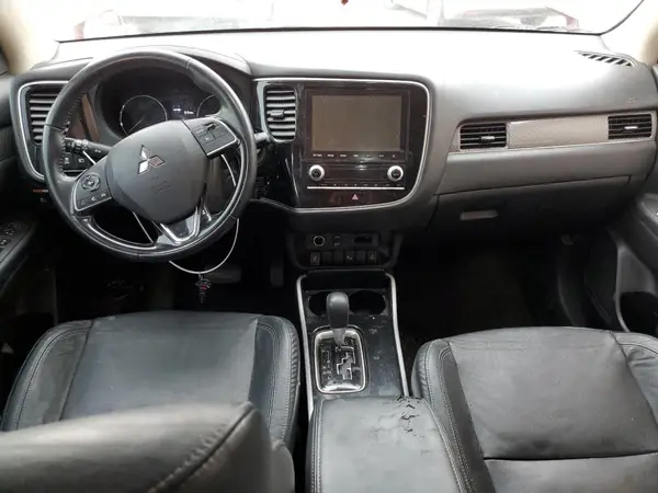 JA4AZ3A33LZ025571 2020 MITSUBISHI OUTLANDER - Image 8