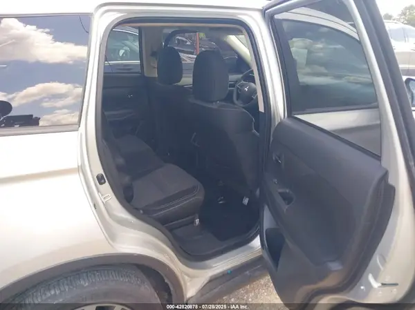 JA4AZ3A33LZ026347 2020 MITSUBISHI OUTLANDER - Image 8