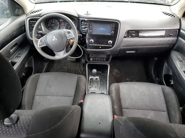 JA4AZ3A33LZ026767 2020 MITSUBISHI OUTLANDER - Image 8