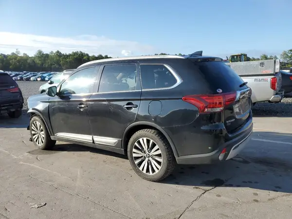 JA4AZ3A33LZ027028 2020 MITSUBISHI OUTLANDER - Image 2
