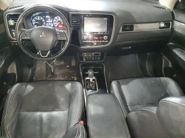 JA4AZ3A33LZ027210 2020 MITSUBISHI OUTLANDER - Image 8